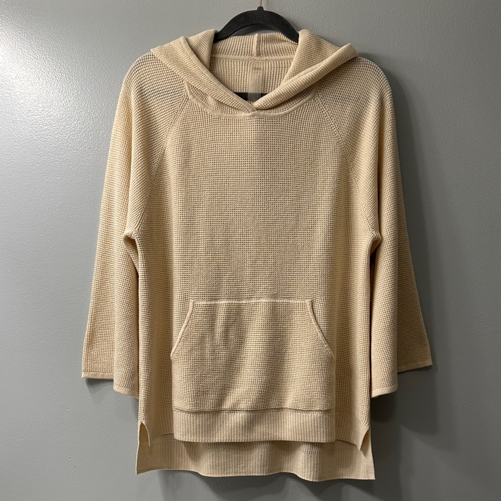 Zuda Women's Cream Hooded Sweater